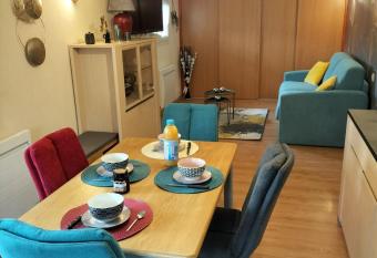 G  te des secs pr  s has Balcony rooms