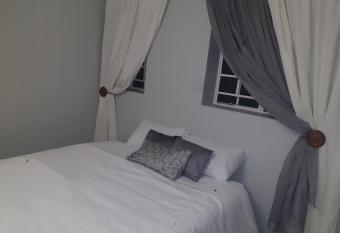 CradleLicious Farm Mpshe cottage has Balcony rooms