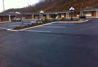 South Hills Motel has Smoking rooms