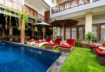Nyuh Gading Home Stay has Balcony rooms