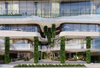 CENTRAL PLAZA HOTEL - M    Tho has Balcony rooms