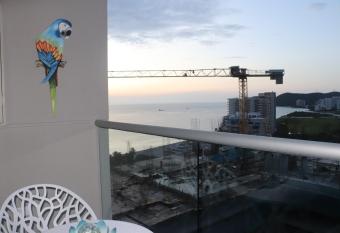 Sui Loft santa marta has rooms with a private hot tub