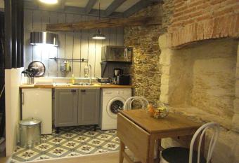 Le Cottage has Balcony rooms