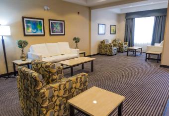 Holiday Inn Express & Suites Thunder Bay By IHG allows 18 year olds to book a room