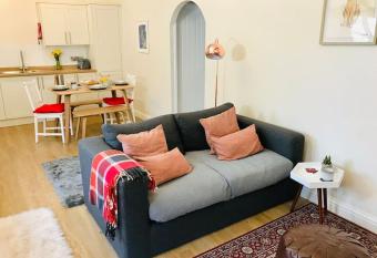 Cottage in North Somerset has Balcony rooms