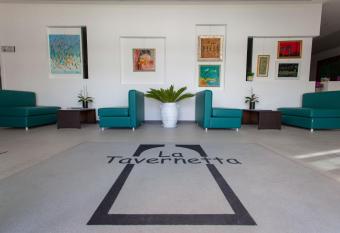 Hotel La Tavernetta has Balcony rooms