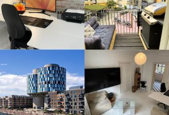 Central Lejlighed i K  benhavn has Balcony rooms