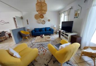 Chambres d Hotes des Ecureuils allows 18 year olds to book a room