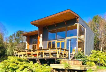 Las Magnolias Lofts has Balcony rooms