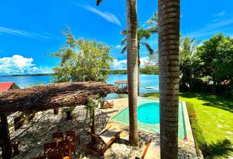 Villa Patos -Lagoon Front has Balcony rooms