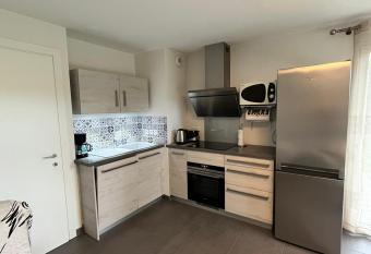 Le L  man has Balcony rooms