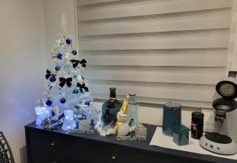 G  te Le Ch  ne pommier proche Honfleur has Balcony rooms