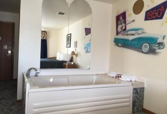 Super 8 by Wyndham Escanaba allows 18 year olds to book a room