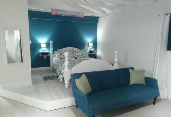 Casa del Vega a Little Peace of Heaven allows 18 year olds to book a room