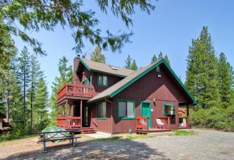 Yosemite Pines has Balcony rooms