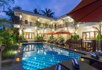 Puri Payogan Villa allows 18 year olds to book a room