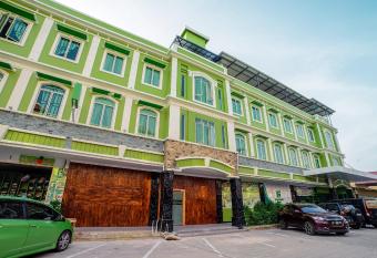Greenland Hotel Batam allows 18 year olds to book a room