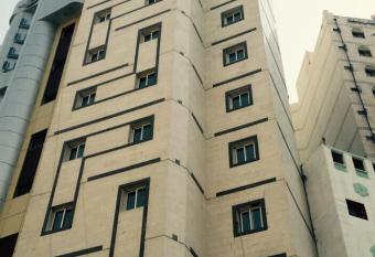 Zuwar Albait Hotel allows 18 year olds to book a room