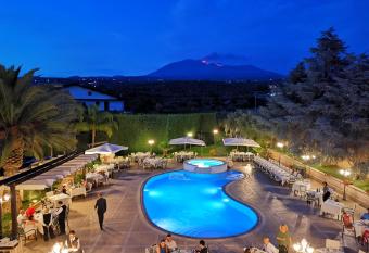 Hotel Ristorante Paradise allows 18 year olds to book a room