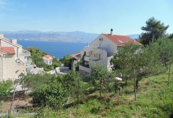 Apartments Postira Bra   has Balcony rooms