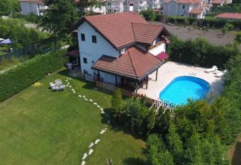 Villa   zdilek has Balcony rooms