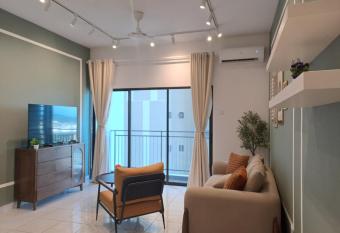 Near to Nilai Uni & Aeon Nilai Mall at Youth City has Balcony rooms