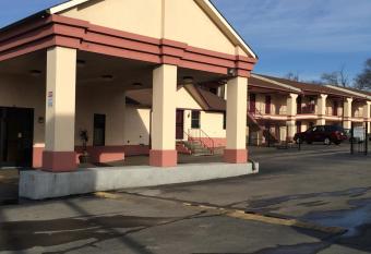 Scottish Inn - Nashville has Smoking/Balcony rooms