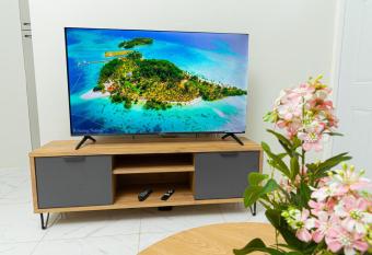 Phoenix Park Villas - Portmore - 10mins to Beach has Balcony rooms