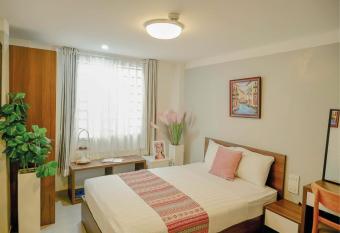 Galaxy Boutique Sai Gon Central Hotel allows 18 year olds to book a room