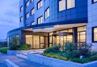 NH Linate allows 18 year olds to book a room