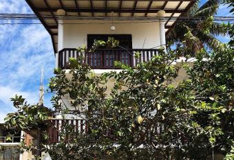 Ceylon Surf Guest and Restaurant has Balcony rooms