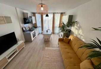 Ap Julia allows 18 year olds to book a room