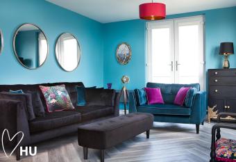 Sky Marina Suite Penthouse has Balcony rooms