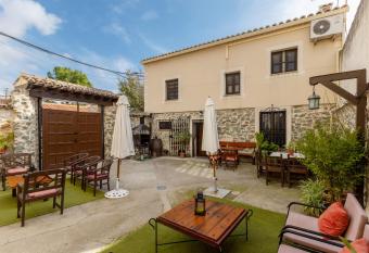 Hacienda El Cencerro has Balcony rooms