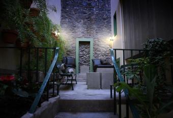 29 Madeira Hostel allows 18 year olds to book a room