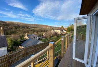Castle View chalet has Balcony rooms