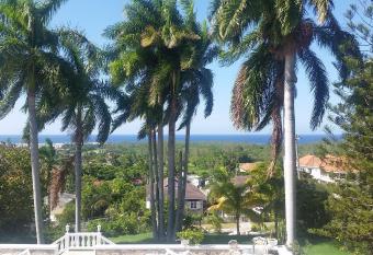 A Piece of Paradise Montego Bay allows 18 year olds to book a room