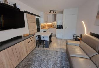 Appartement cosy proche plage has Balcony rooms