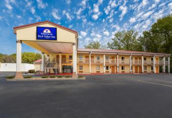 Americas Best Value Inn-Montezuma has Smoking rooms
