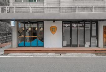 Light Hostel has Balcony rooms