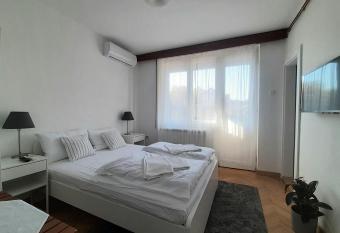 Vrnjci House has Balcony rooms