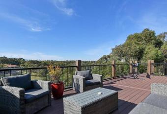 The Hidden Paradise in the Valley has Balcony rooms