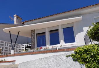 Casa Belo Horizonte has Balcony rooms