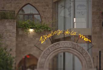 L Auberge de la Mer has Balcony rooms