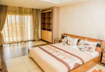 Rohi Apartments allows 18 year olds to book a room