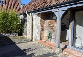 No1 The yard has Balcony rooms