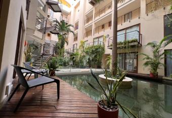 Edificio Casa de R  o has rooms with a private hot tub
