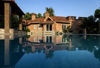 Redhomex Baggins Elm Villa has Balcony rooms