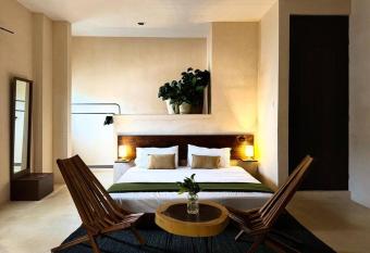 Suite Ukax Paseo De Montejo Centro De Montejo has rooms with a private hot tub