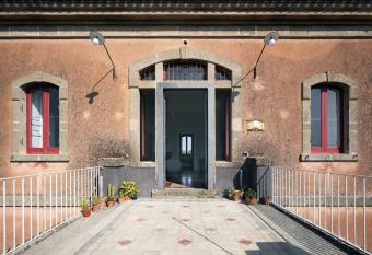 Zahara has Balcony rooms